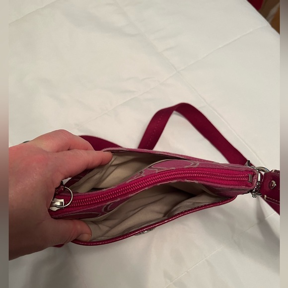 Coach Crossbody in Pink - Picture 5 of 9